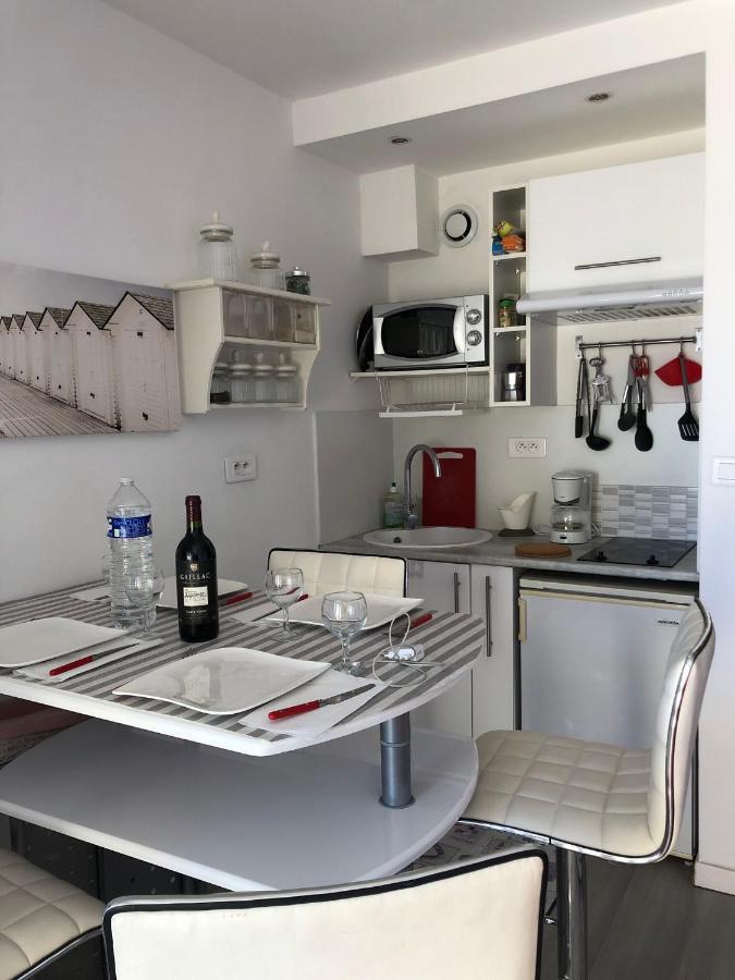 Charmant Studio A Cros De Cagnes Εξωτερικό φωτογραφία